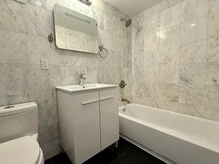 1793 Bedford Ave #2L — Photo 11