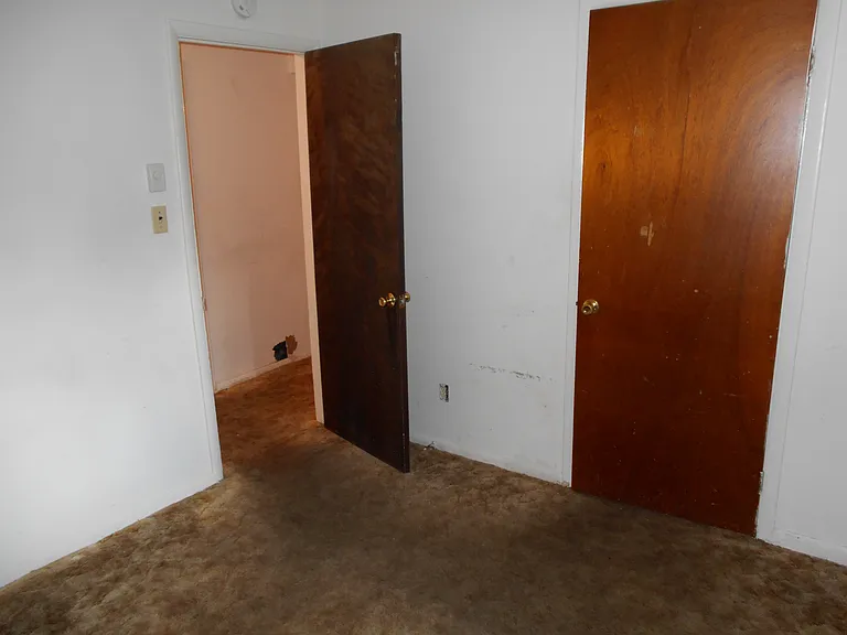1427 E Tremont St #2 — Photo 16