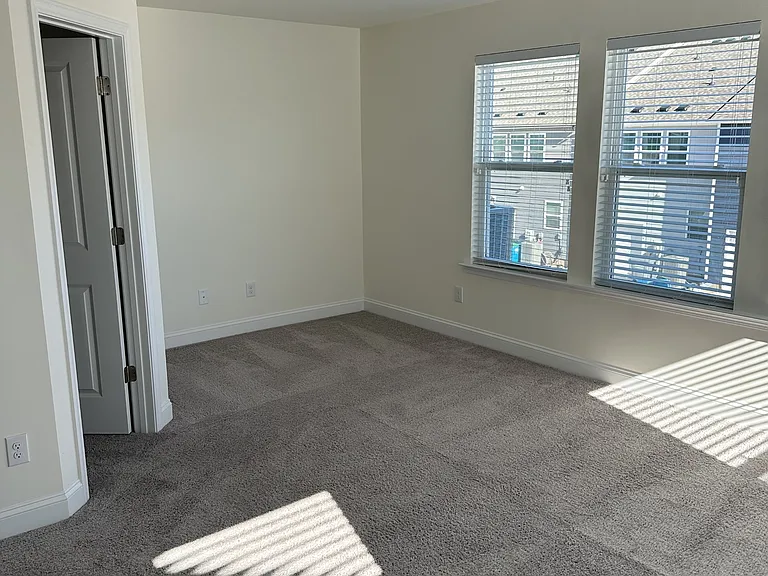 1027 S Point Rd #1 — Photo 15