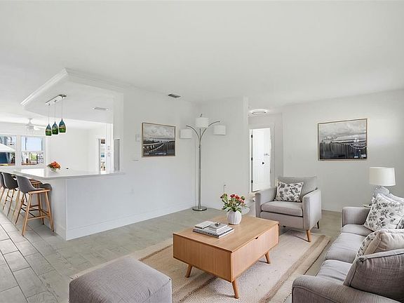 4th image of 13840 Barnard Ave
