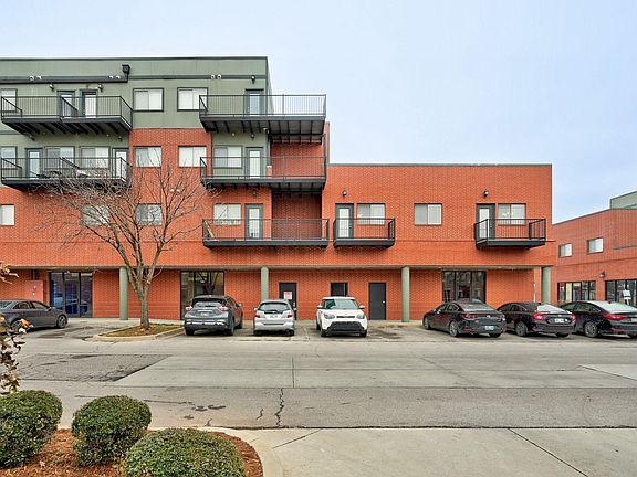 5th image of 1200 12th Ave SE #1213