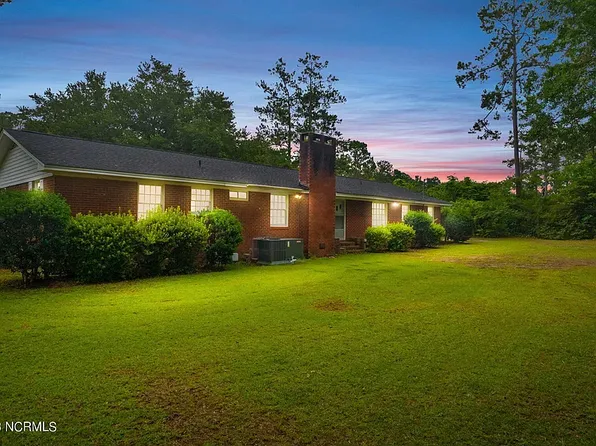 302 McDee St, Tabor City, NC 28463