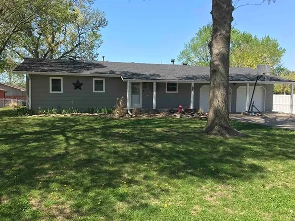 607 N Lincoln St, Bennington, KS 67422