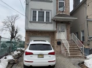 949 Olive St, Elizabeth City, NJ 07201