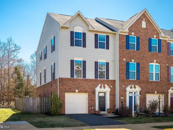 22862 Chestnut Oak Ter, Sterling, VA 20166