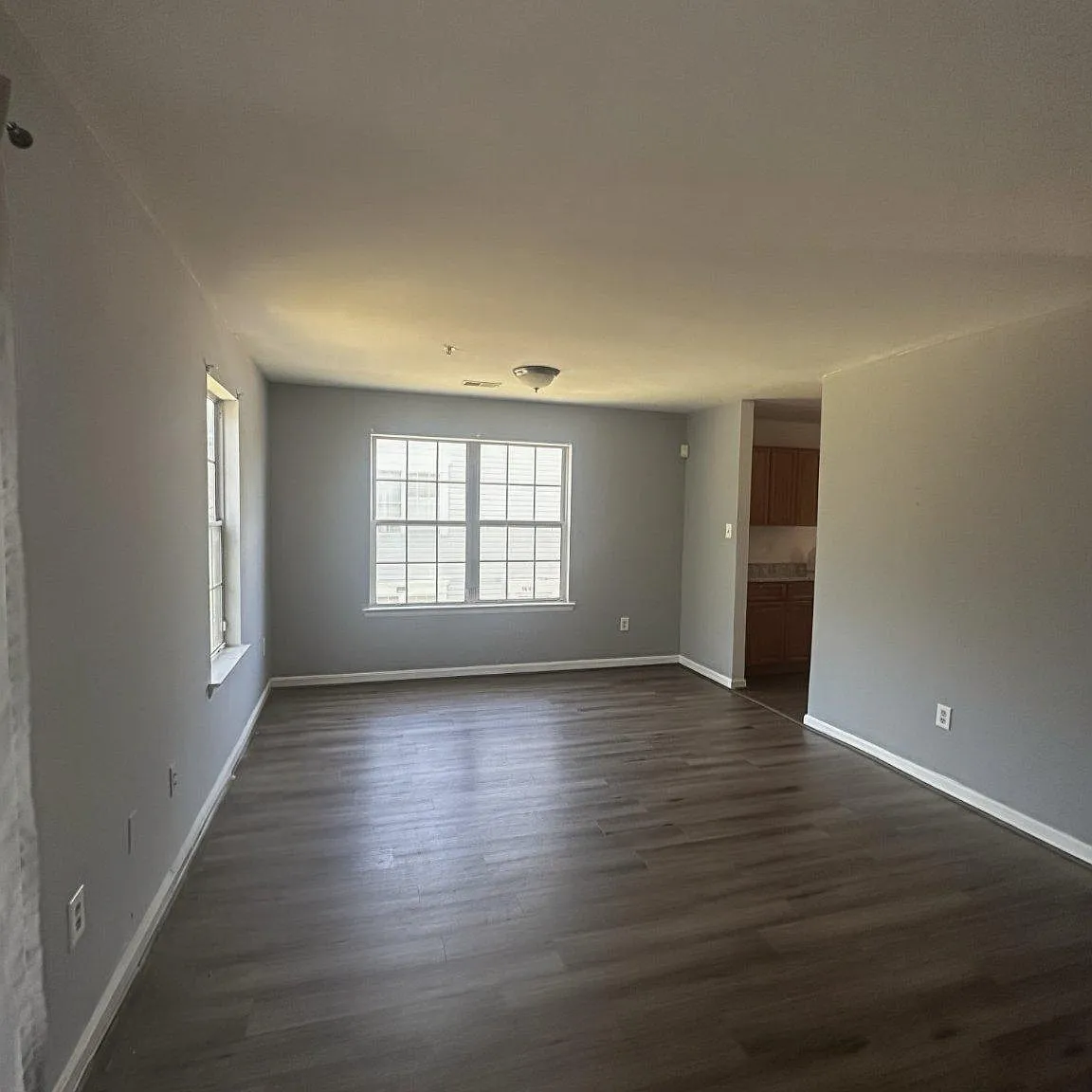 3 bed, 1.5 bath, 1317 sqft, $2,250 — Photo 4