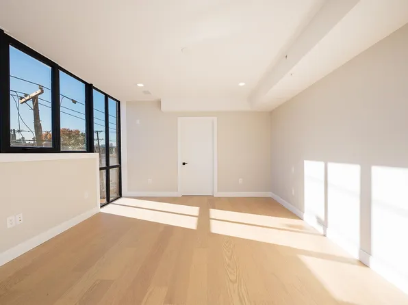 10 South Street image 19 of 39