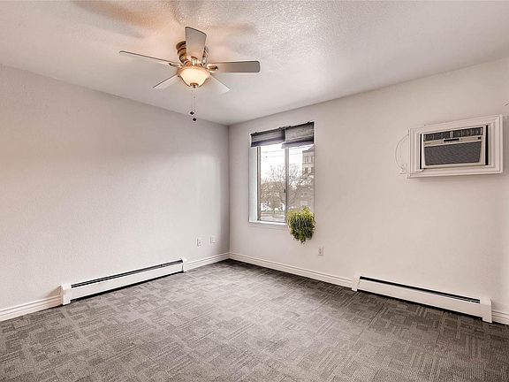 3rd image of 1833 N Williams St APT 301