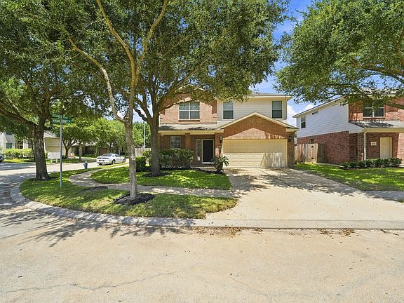 2nd image of 16726 Vivian Point Ln