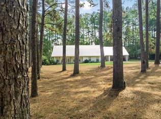 1049 Pinecrest Dr, McComb, MS 39648