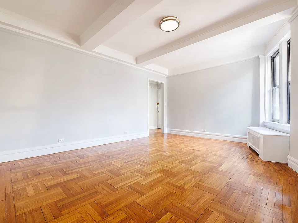 55 W 11th St #7C
