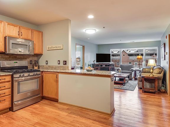 2nd image of 418 56th St Unit 205
