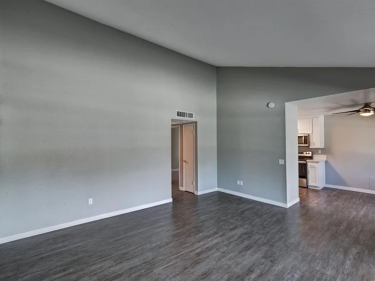 West Fifth Apartments — Photo 58