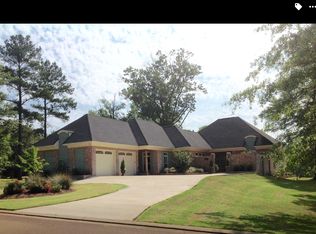 100 Fairway Ln, Kosciusko, MS 39090