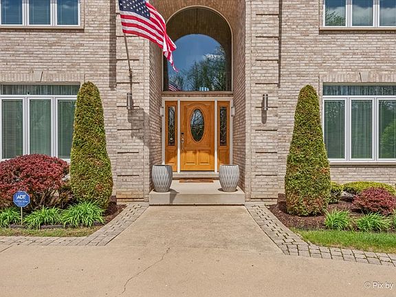 5th image of 402 Meadow Ridge Ln