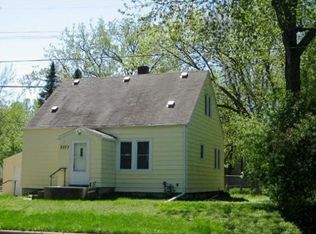 2330 Bush Ave E, Maplewood, MN 55119