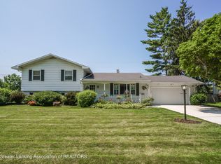 1433 Maycroft Rd, Lansing, MI 48917