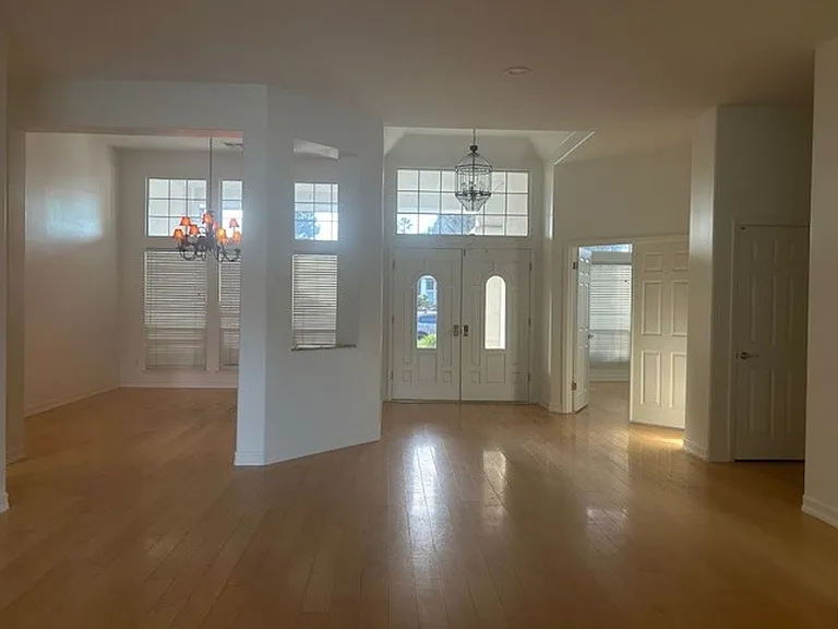 2112 Classen St — Photo 4