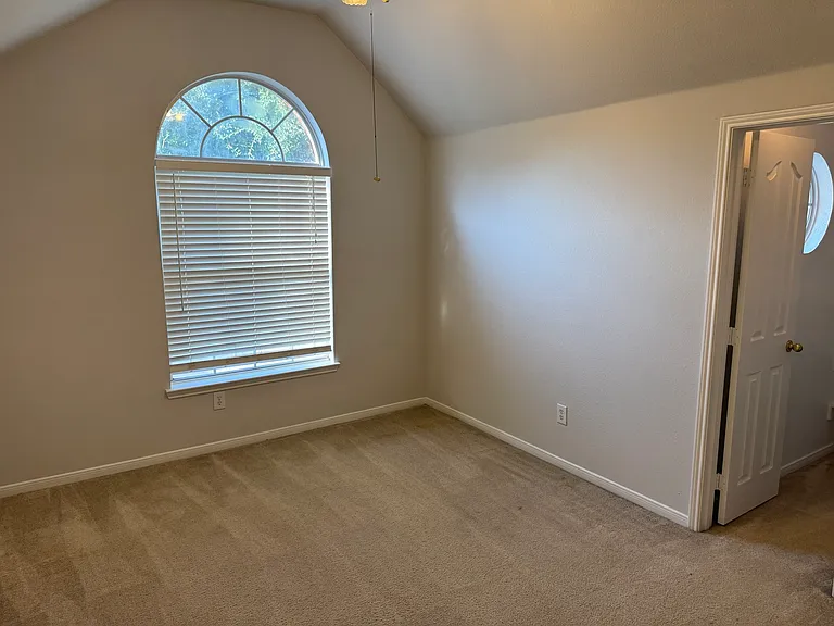 3813 Cedar Ridge Ct — Photo 34
