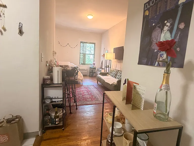 324 E 14th St #5-B — Photo 4