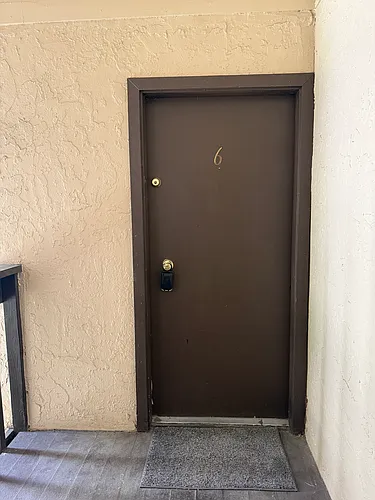 285 Tradewinds Dr #6 Photo 1