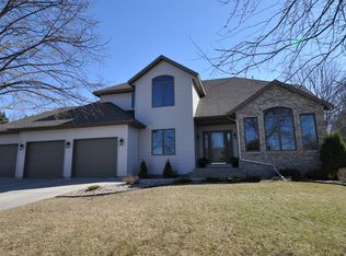 3212 Eagle Ridge Dr E, Willmar, MN 56201