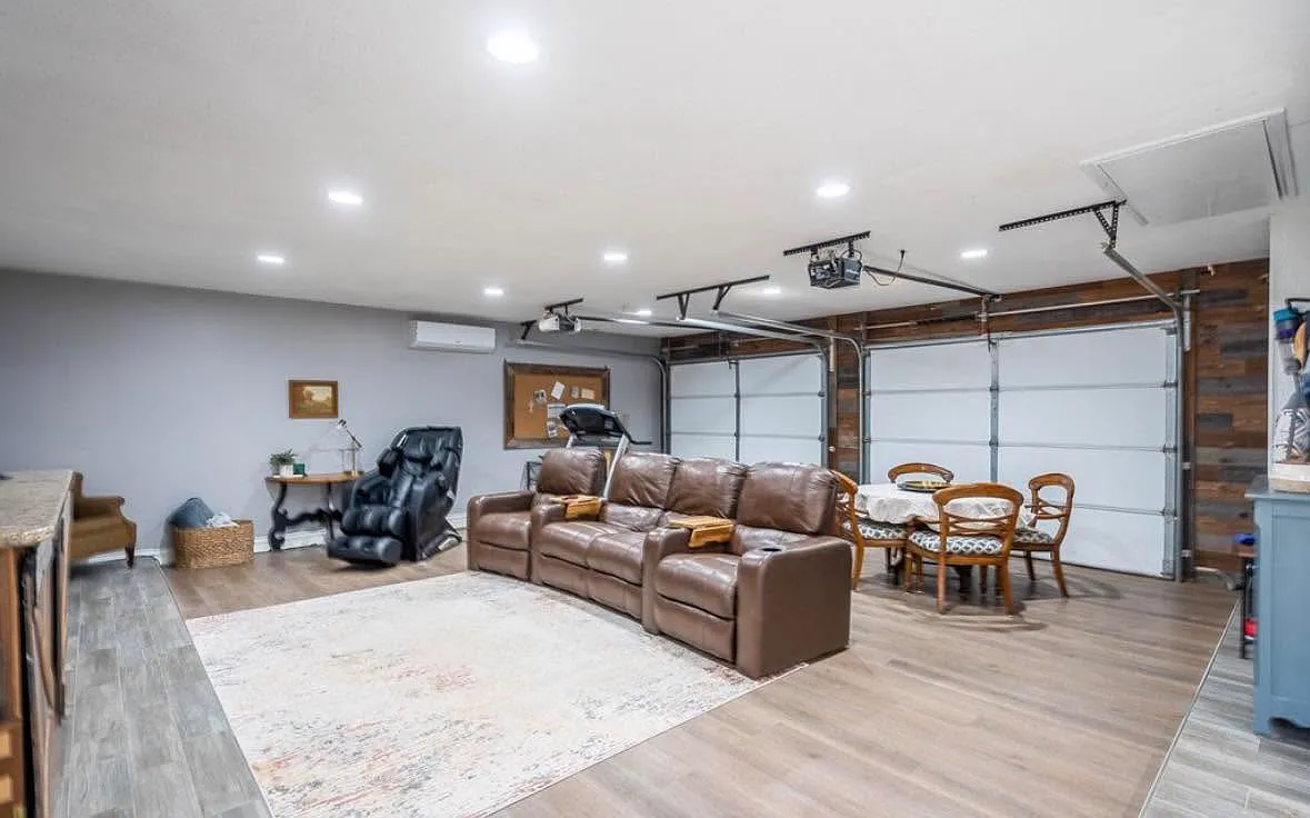 4 bed, 3128 sqft, $3,800 — Photo 3