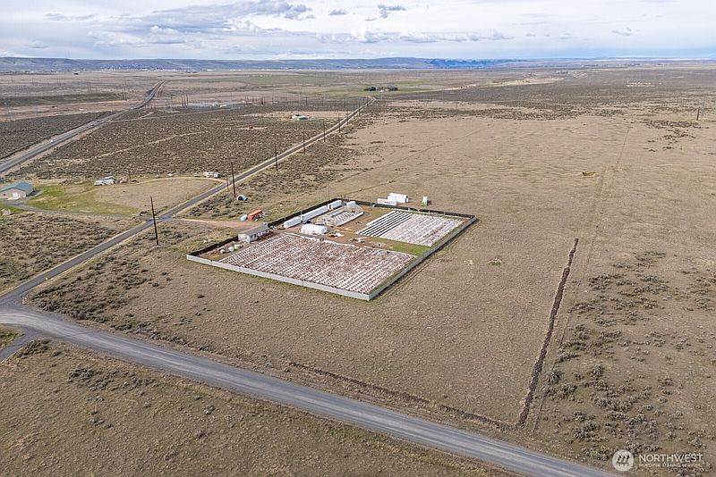 5th image of 11061 NE Neppel Road