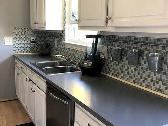 4th image of 1575 Joslyn Ave #160