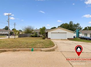 830 Douglas Dr, Norman, OK 73069