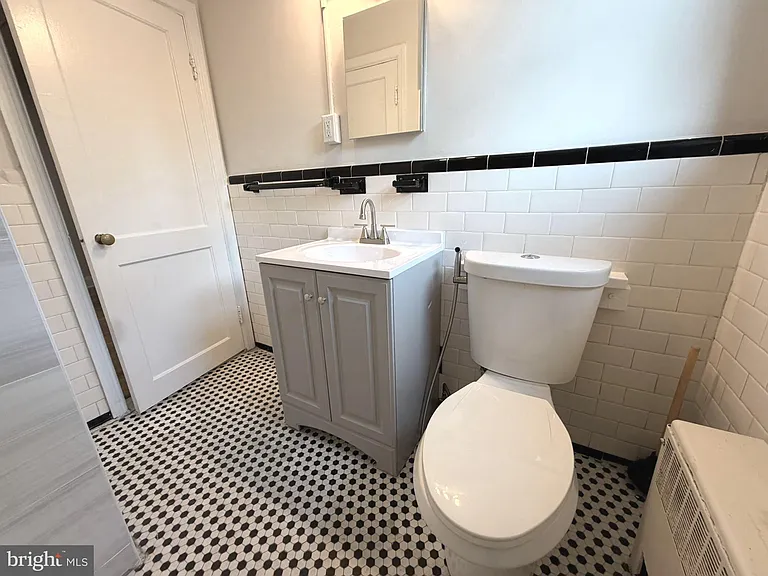 909 E Lake Ave #2 — Photo 15