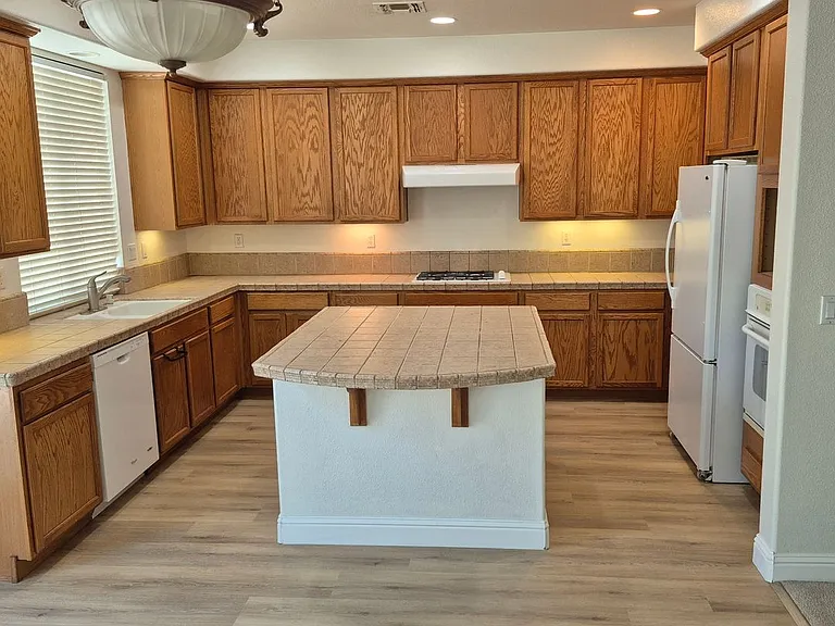 9835 Peters Ranch Way — Photo 13