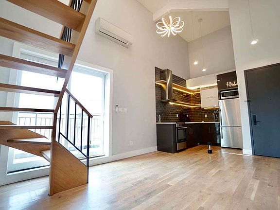 3rd image of 717 De Kalb Ave #5A