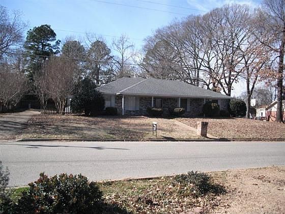 1st image of 2711 Northridge Dr