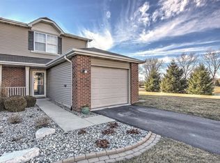 939 Flagstone Dr, Dyer, IN 46311