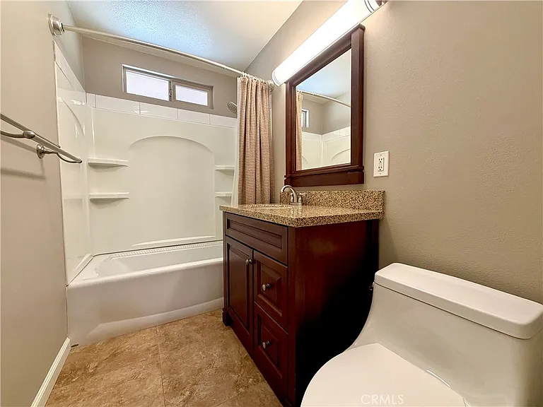 1365 Lafayette Rd #C — Photo 7