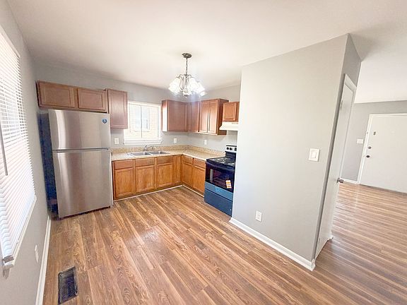 4th image of 801 Da Vinci St