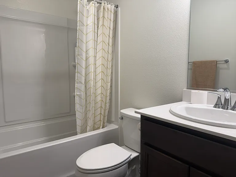 2165 S Sylmar Ave — Photo 11