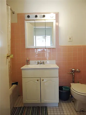 Rented by DSA Realty | media 32