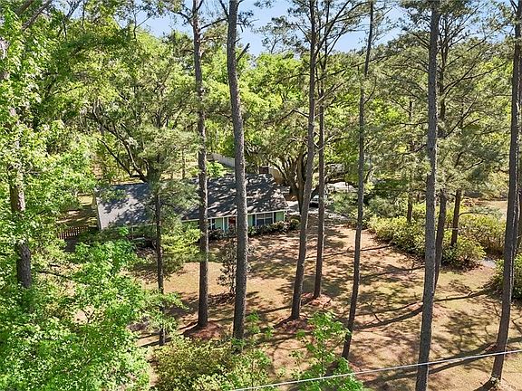 3rd image of 640 Zeigler Road