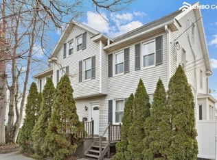 25 Valley Rd, Cos Cob, CT 06807