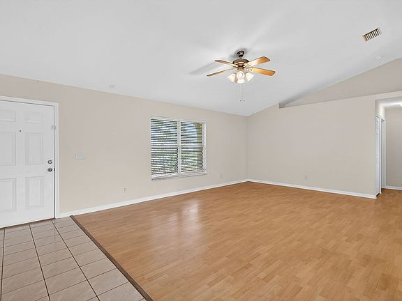 5th image of 1023 SE 18th Ave