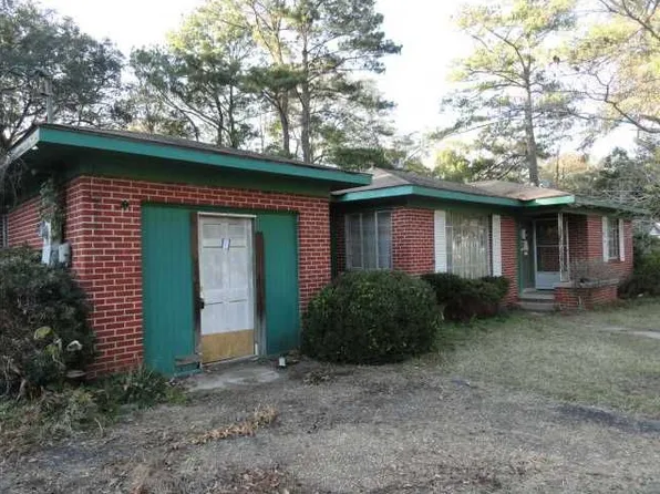 716 Pinehill Dr, Mobile, AL 36606