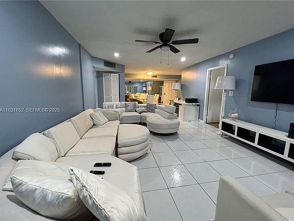 5th image of 6101 N Falls Circle Dr
