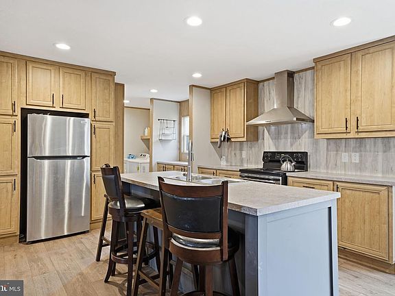 2nd image of 15075 Madison Run Rd