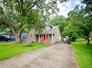 506 S 2nd St, La Porte, TX 77571