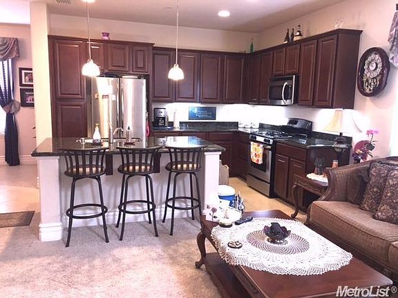 5th image of 248 Chambord Way