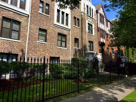 5th image of 5210 S Woodlawn Ave APT G1