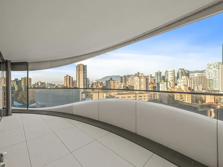 1033 Nelson St #905 — Photo 18