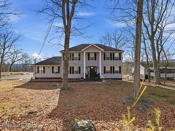 2nd image of 134 Durham Ct